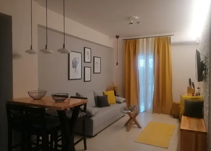 S&G Holiday House